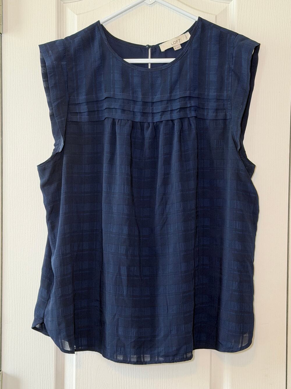 LOFT Navy Sheer Plaid Sleeveless Blouse Pleated Yoke Tank Top-Women's Size XL
